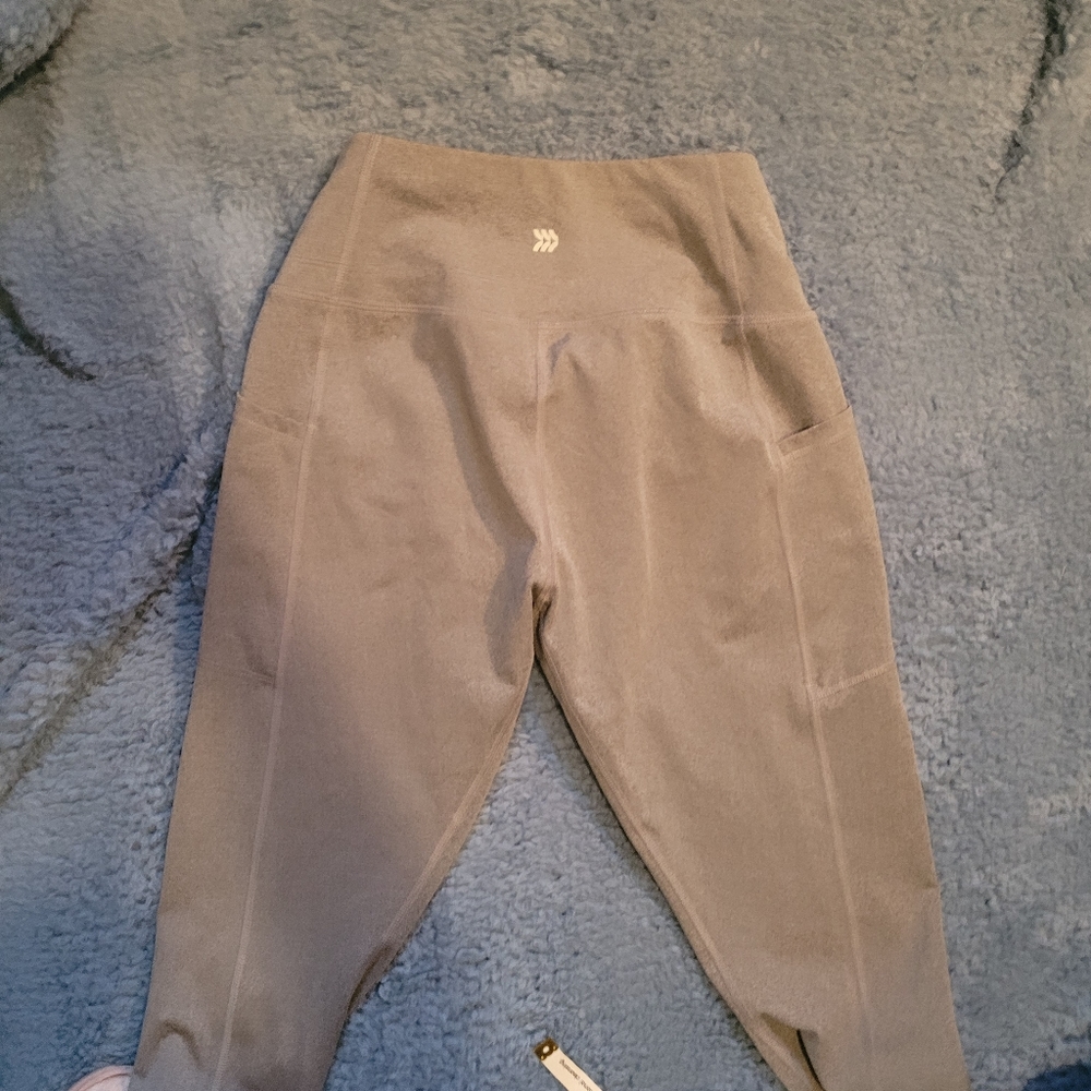 Leggings capri size small